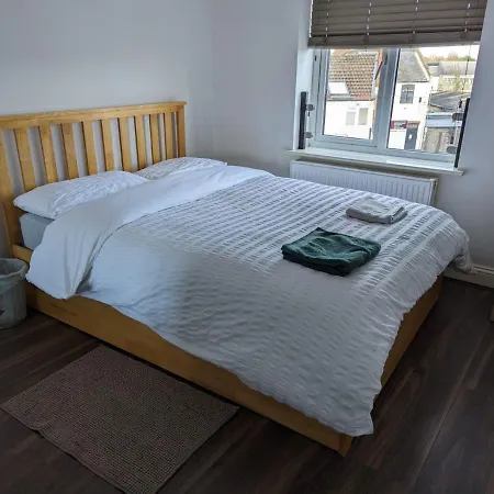 Rahal Barnet Appartement